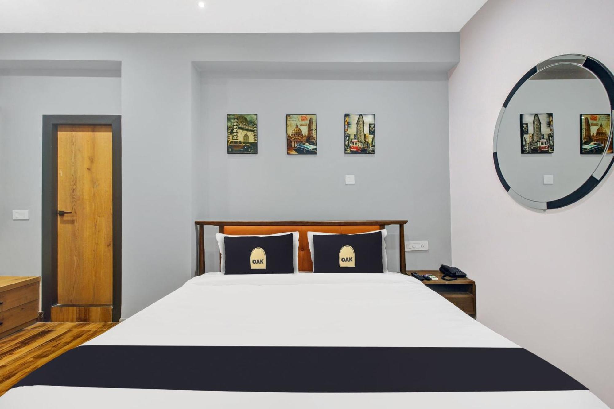Super Townhouse Oak Hitec City Near Image Hospital Hyderabad Exterior foto