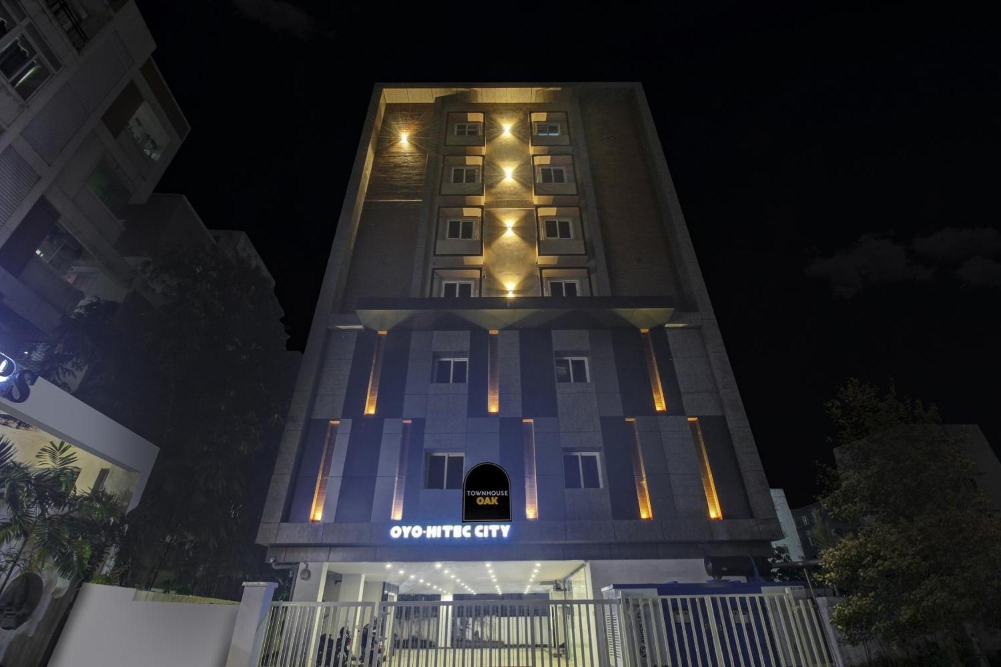 Super Townhouse Oak Hitec City Near Image Hospital Hyderabad Exterior foto