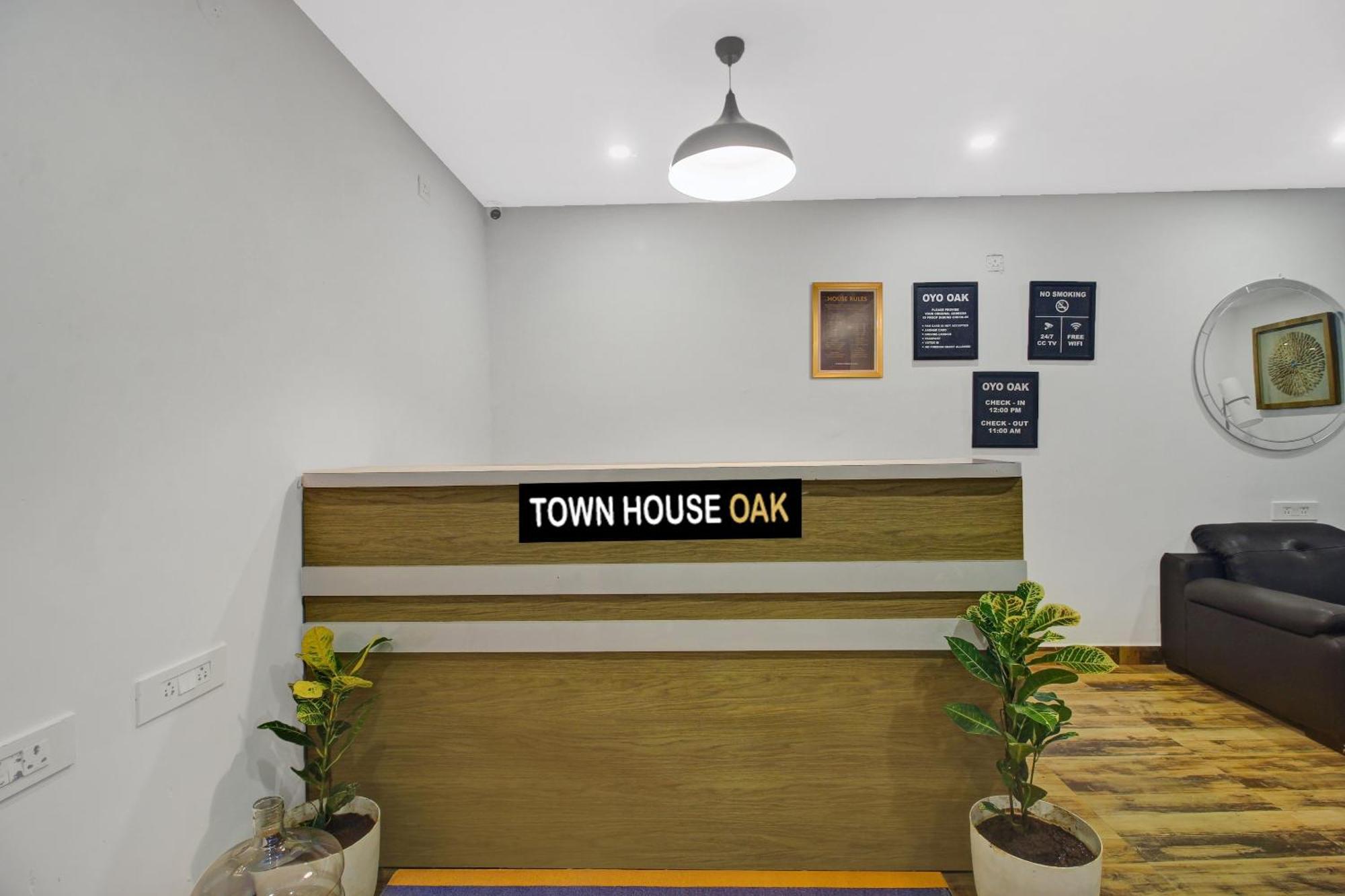 Super Townhouse Oak Hitec City Near Image Hospital Hyderabad Exterior foto